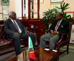 Recibido Vicepresidente cubano Esteban Lazo por el Primer Ministro de Saint Kitts y Nevis
